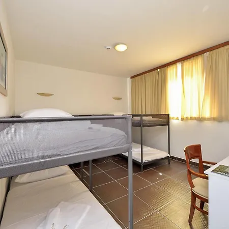 Family M Hostel Zadar
